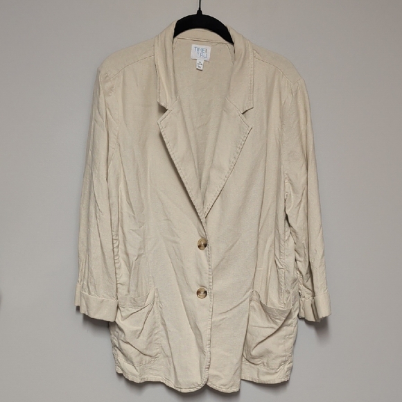 Time and Tru Jackets & Blazers - Time and Tru Women's Cream Blazer with Button Accents
